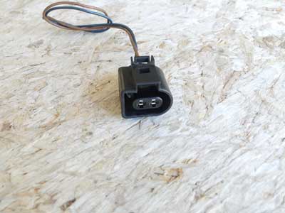 Mercedes Windshield Washer Pump Connector 01654556262